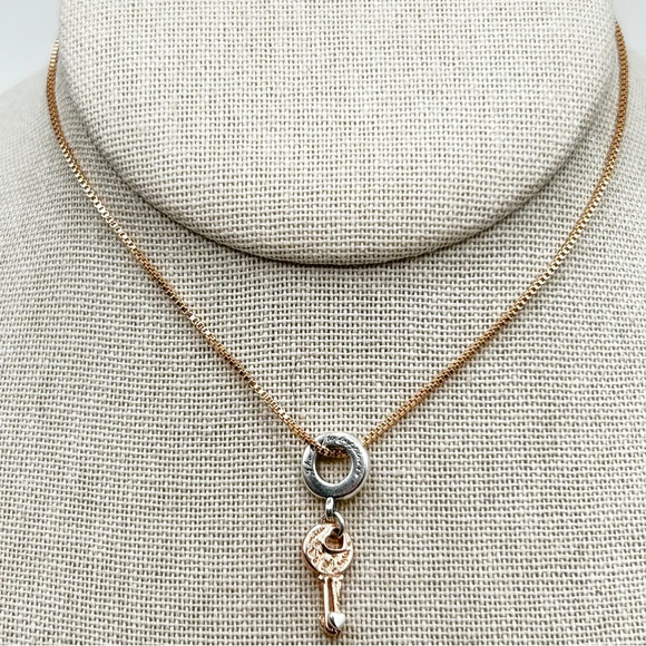 NWOT Sterling silver 18k rose gold plated key necklace pendant 18” - Picture 5 of 9